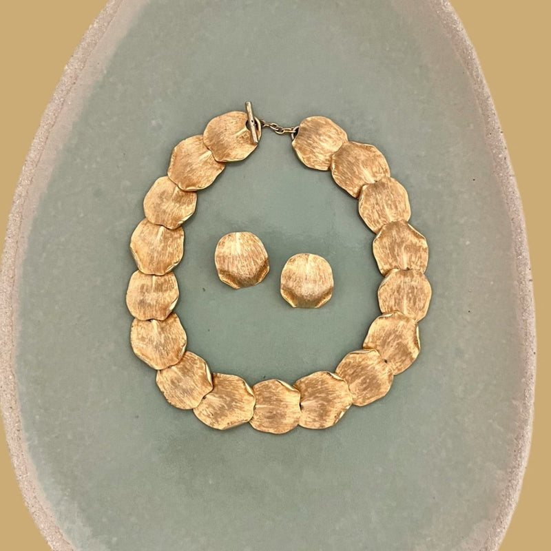 Maison Balenciaga , la demi-parure